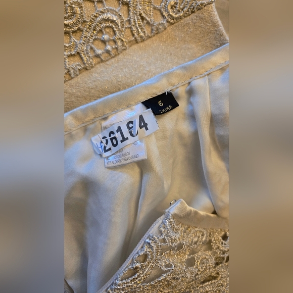 Tahari Luxe Lace metallic skirt suit - size. 6 - Picture 13 of 13